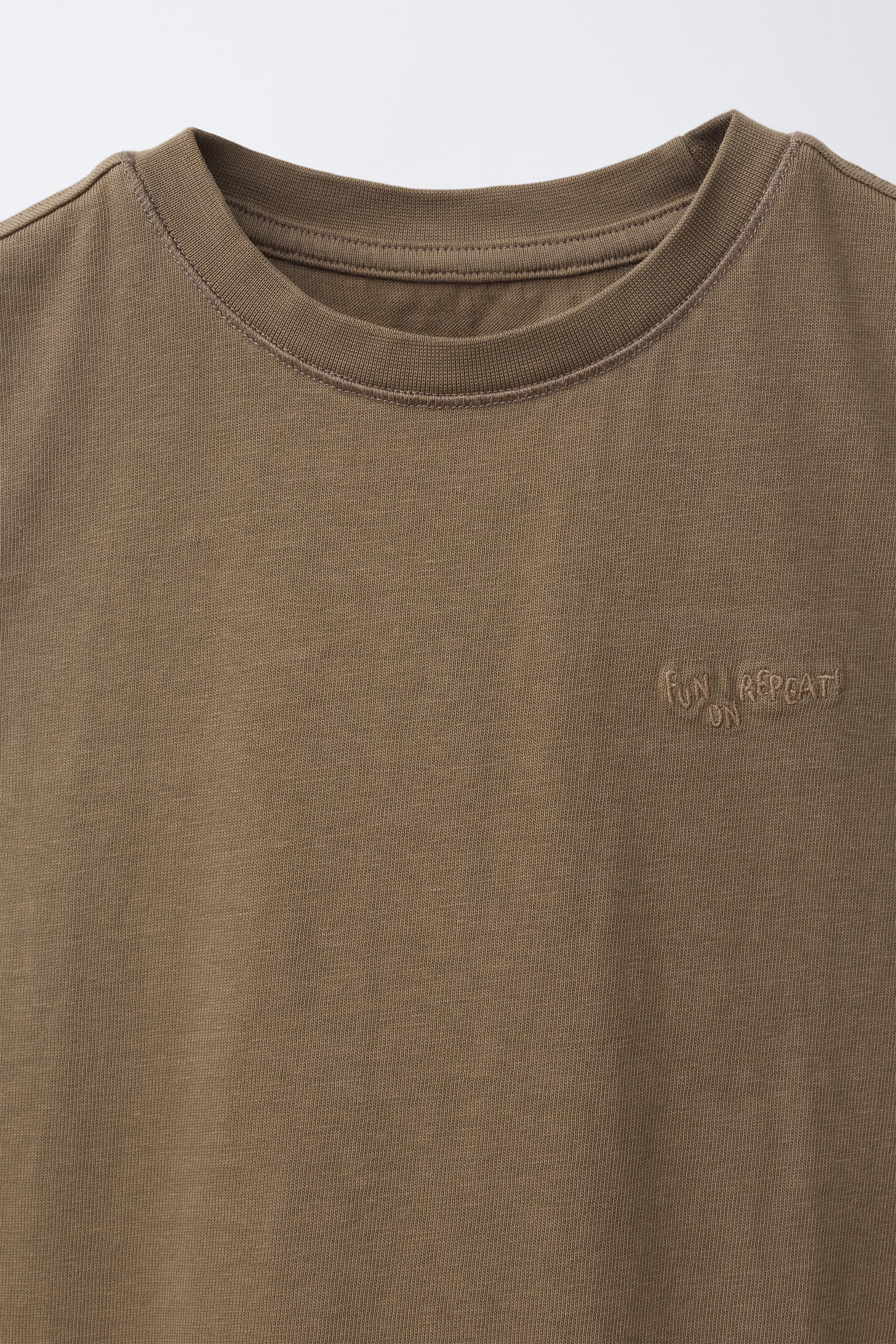 PLAIN SLEEVELESS T-SHIRT